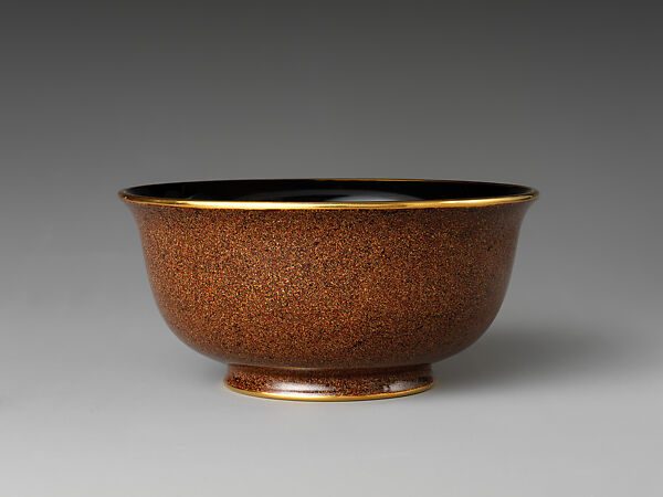 Bowl “Deer-Antler Sand” (鹿角砂犀皮漆碗), 2011