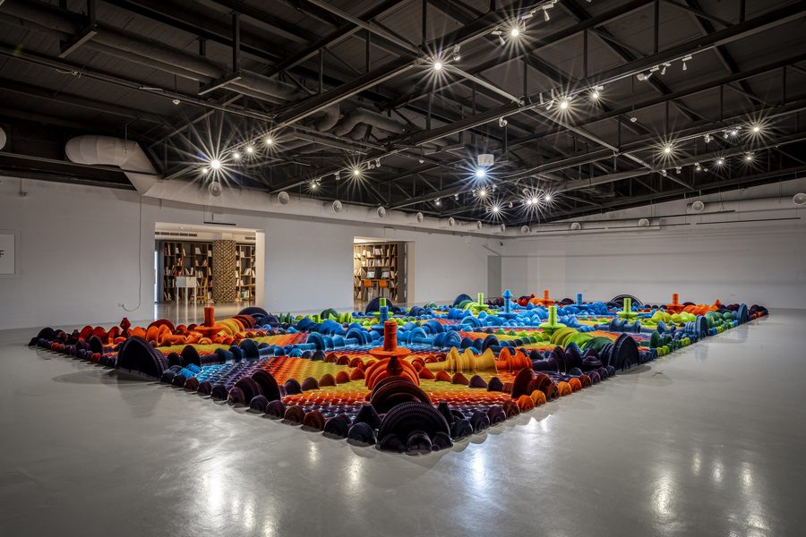 Bloom, 2015